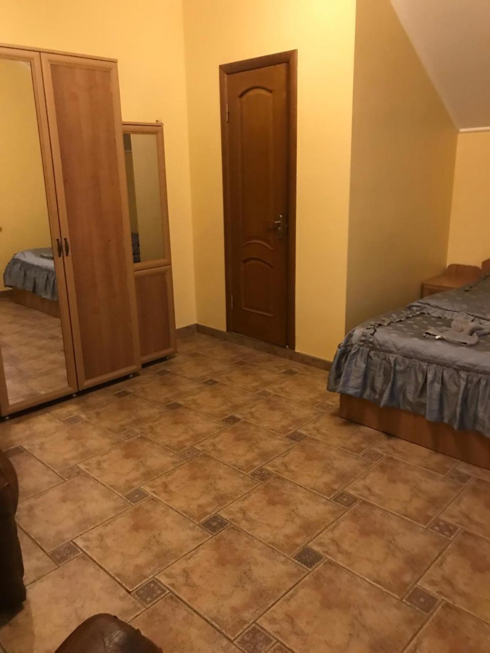 Hotel Rava-Ruska Eksteriør billede